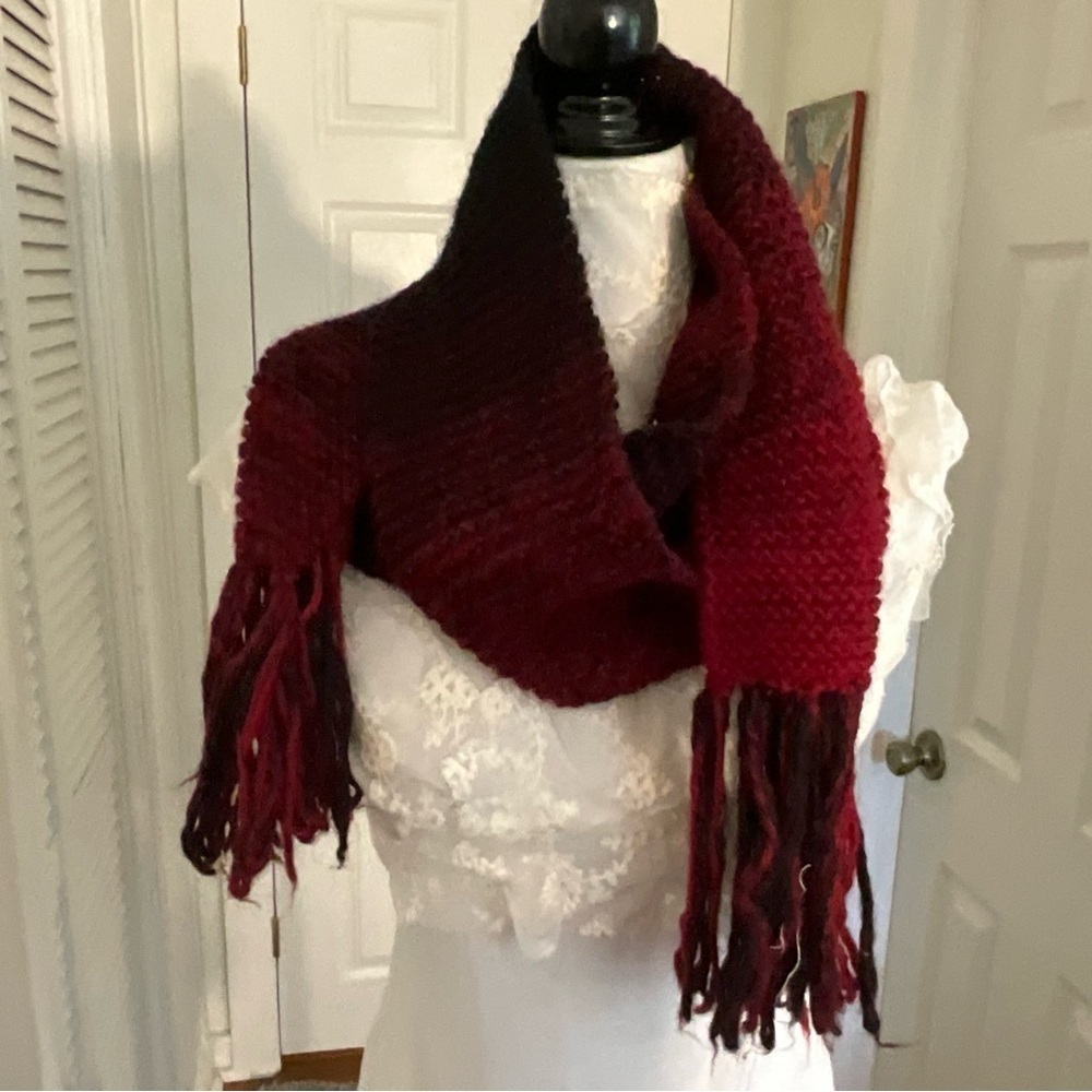 Red Black Ombre Chunky Knit Fringe Scarf
